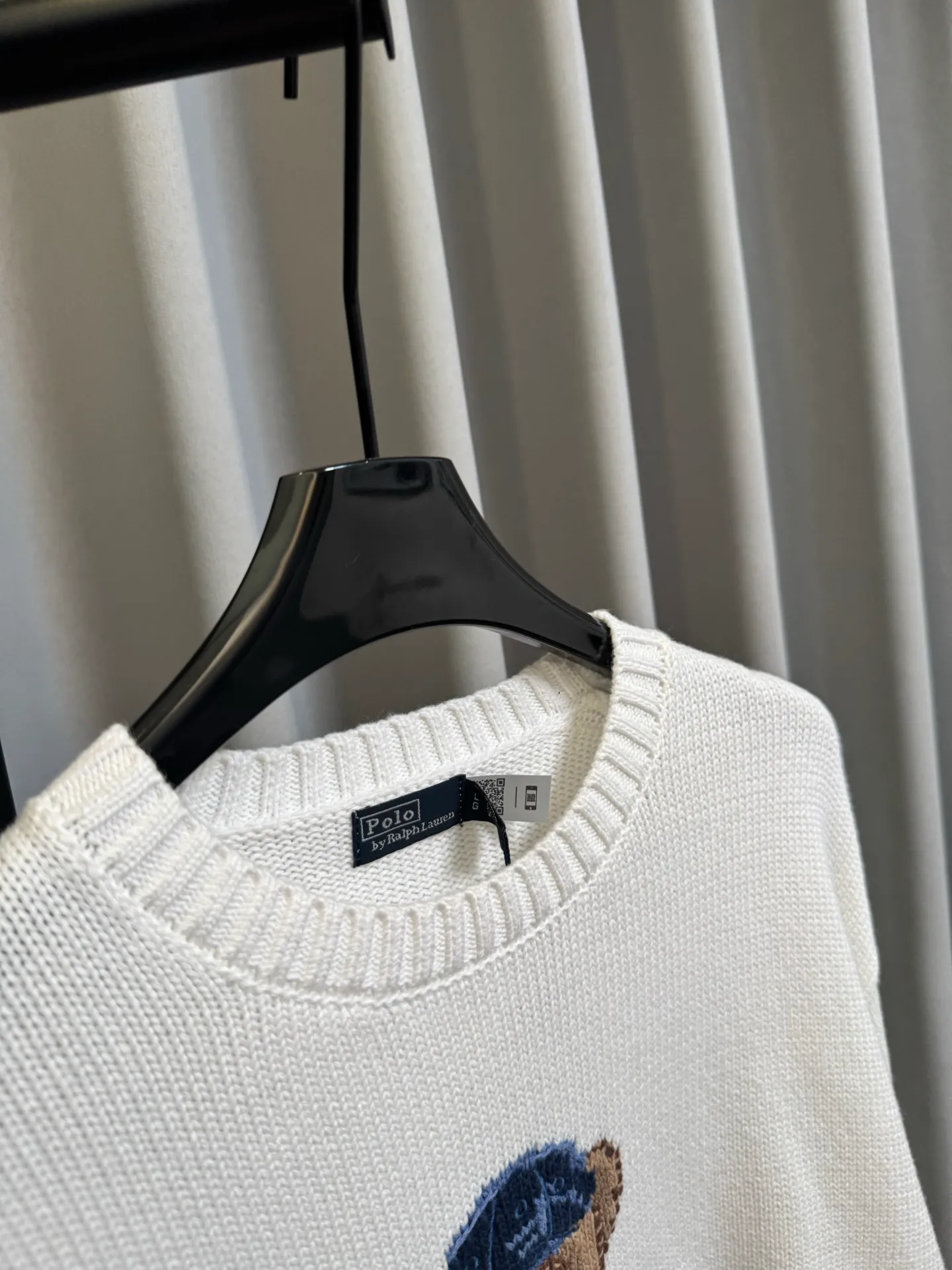 [Premium Replica] Rah Lauren Classic Bear Wool Round Neck Pullover Sweater (White) Premium Customized Wool Blended Yarn Fabric 90% Wool 10% Cashmere Material Skin Friendly, Delicate, Soft and Comfortable One-piece Back Tuck Size: s/m/l/xl